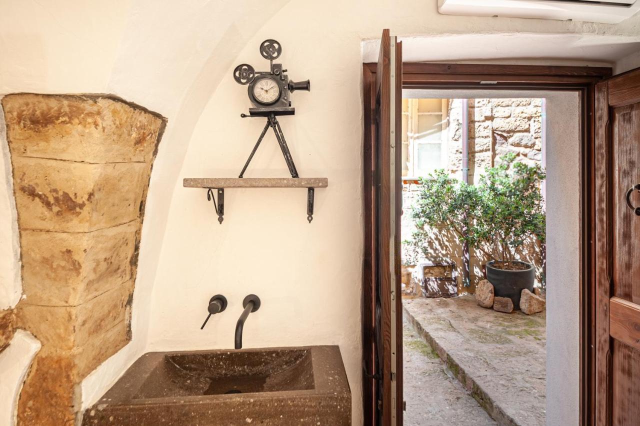 Romantic Loft With Jacuzzi In The Castle Castelsardo Exteriér fotografie